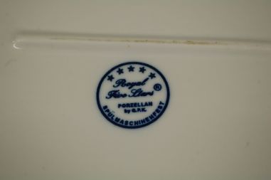 (n-8230/3) Royal Five Stars Porzellan, sibulamustriga vaagen