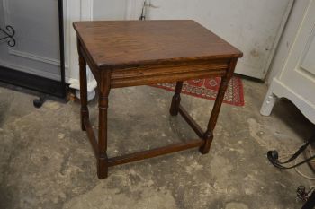 (n-8232/2) Väiksem lauake
