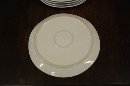 (n-8240) Valged portselanist austritaldrikud, 5tk
