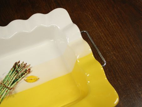 (n-8258) Metallraamil keraamiline suur ahjuvorm "Spargel"