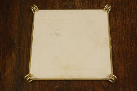 (n-8265/2) Villeroy & Boch Mettlach puuviljadega kuumaalus