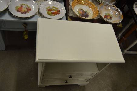(n-8268) Valge kummut