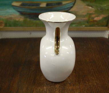 (n-8289) Valge vaas "Chokin kunst"