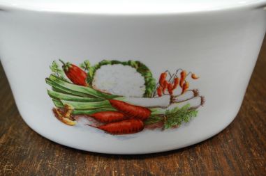 (n-8301) Köögiviljadega suurem ahjupott kaanega/ tirin