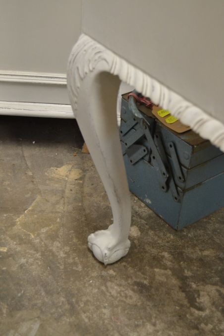 (L-888) Valge sekretär kirjutuslaud