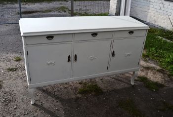 (L-890) Valge pikem peegliga kummut, servant 2