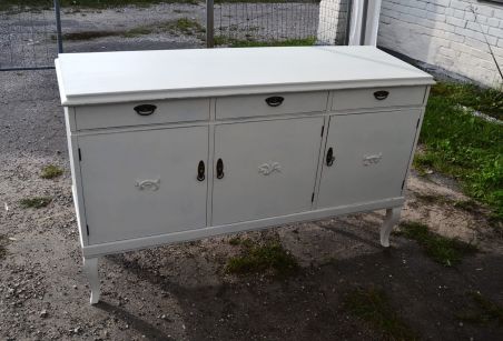 (L-890) Valge pikem peegliga kummut, servant
