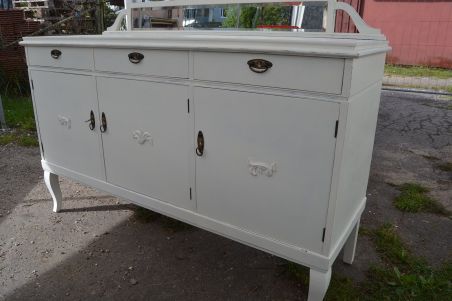 (L-890) Valge pikem peegliga kummut, servant
