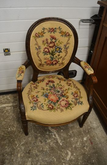 (n-8401) Petit point lilletikandiga tugitool 2