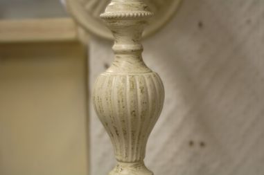 (n-8420) Seinapealne küünlajalg