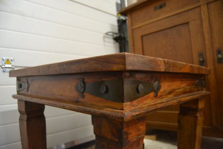 (n-8424) Puidust rustikaalne diivanilaud