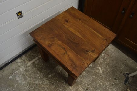 (n-8424) Puidust rustikaalne diivanilaud