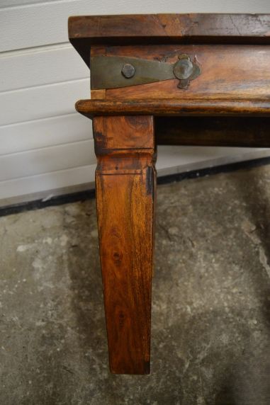 (n-8424) Puidust rustikaalne diivanilaud