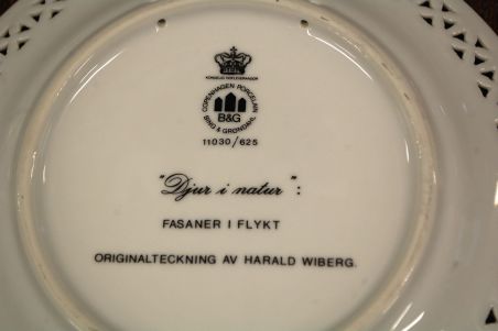(n-8493) Bing & Grondahl, Harald Wierg, kollektsioontaldrik "Linnud" nr 11030/625