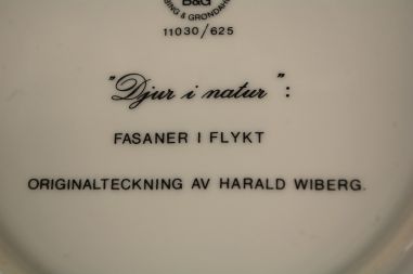(n-8493) Bing & Grondahl, Harald Wierg, kollektsioontaldrik "Linnud" nr 11030/625