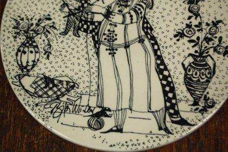 (n-8508/2) Nymölle Denmark, Bjorn Wiinblad, kuumaalus /seinataldrik "November"