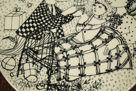 (n-8508/3) Nymölle Denmark, Bjorn Wiinblad, kuumaalus /seinataldrik "Detsember"