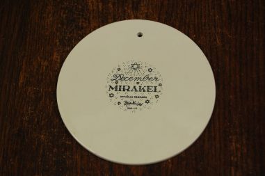 (n-8508/3) Nymölle Denmark, Bjorn Wiinblad, kuumaalus /seinataldrik "Detsember"
