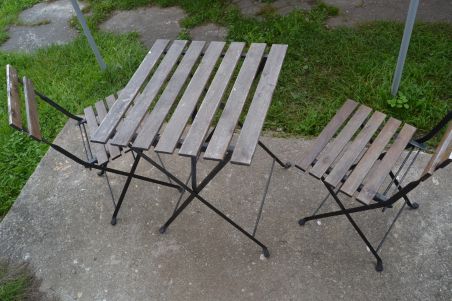 (n-8510) Kokkupandav aiamööbel 2 tooli ja laud