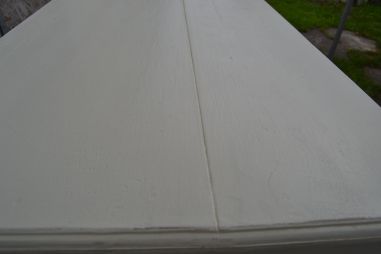 (n-8511) Valge sahtlitega laud