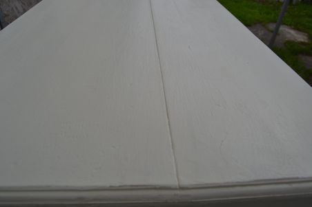 (n-8511) Valge sahtlitega laud