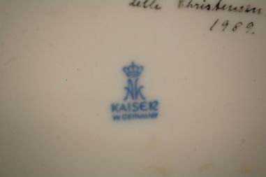 (n-8525) AK Kaiser, Lilli Christensen, käsitsimaalitud madal vaas /kauss