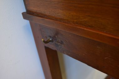 (n-8526) Kõrgem luugiga kirjutuslaud-sekretär