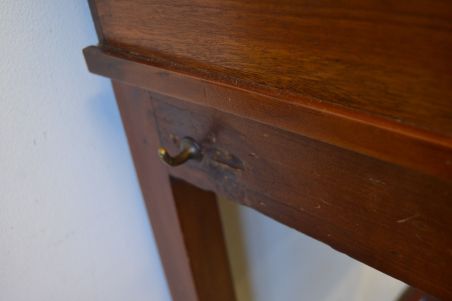 (n-8526) Kõrgem luugiga kirjutuslaud-sekretär