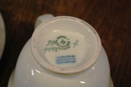 (n-8534/1) Royal Copenhagen, "Odense" koorekann ja suhrutoos komplektis