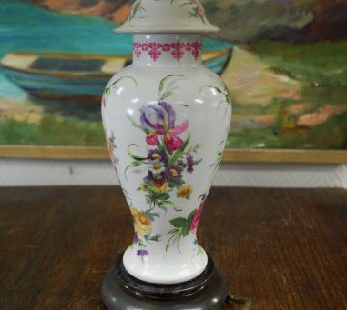 (n-8541) Porcelaines d Art de Rodez, lilleline laualamp