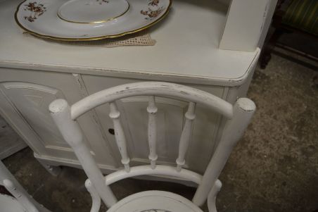 (n-8543) Vanad valged viinitoolid, 2tk komplektis
