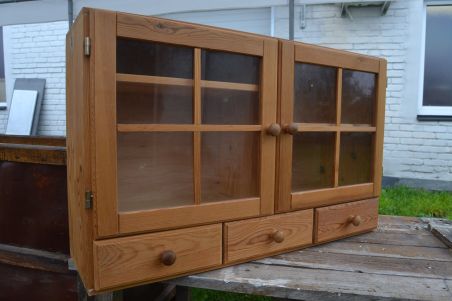(n-8550) Suurem seinakapp